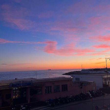 Ad Home Mare - Frontemare, 1 Minuto Dalla Spiaggia Génova Exterior foto